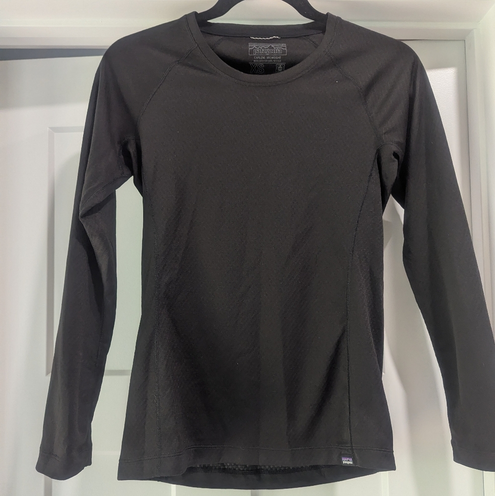 Patagonia Black Capilene Midweight long sleeve top
